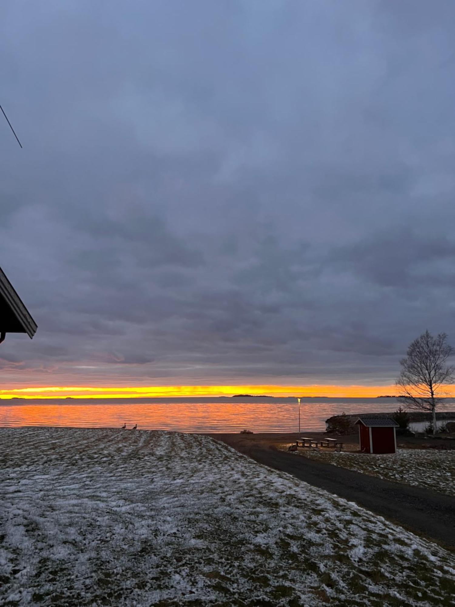 Villa Askevikstugby Sjötorp Esterno foto